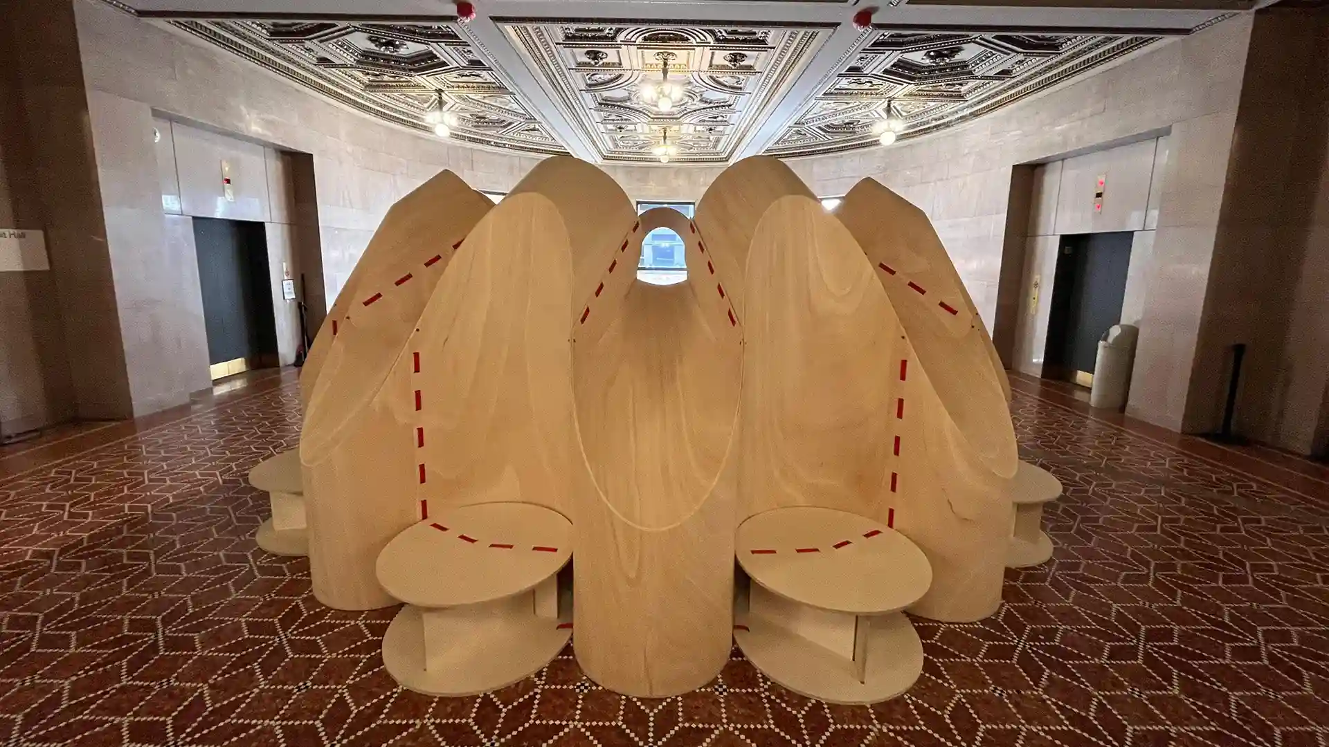 پناهگاه تخته چندلا با تسمه نوآوری فیاد در دوسالانه معماری