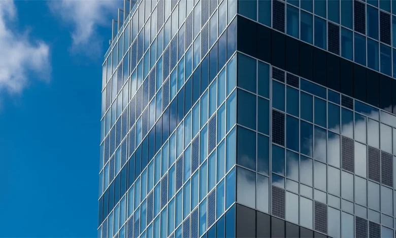 برج DC Tower 2 با نمای فتوولتائیک یکپارچه در وین