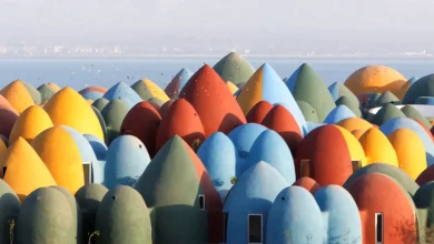 🏡 معماری ماجرا هرمز تحلیل سوپرادوبی، نوآوری و توسعه پایدار